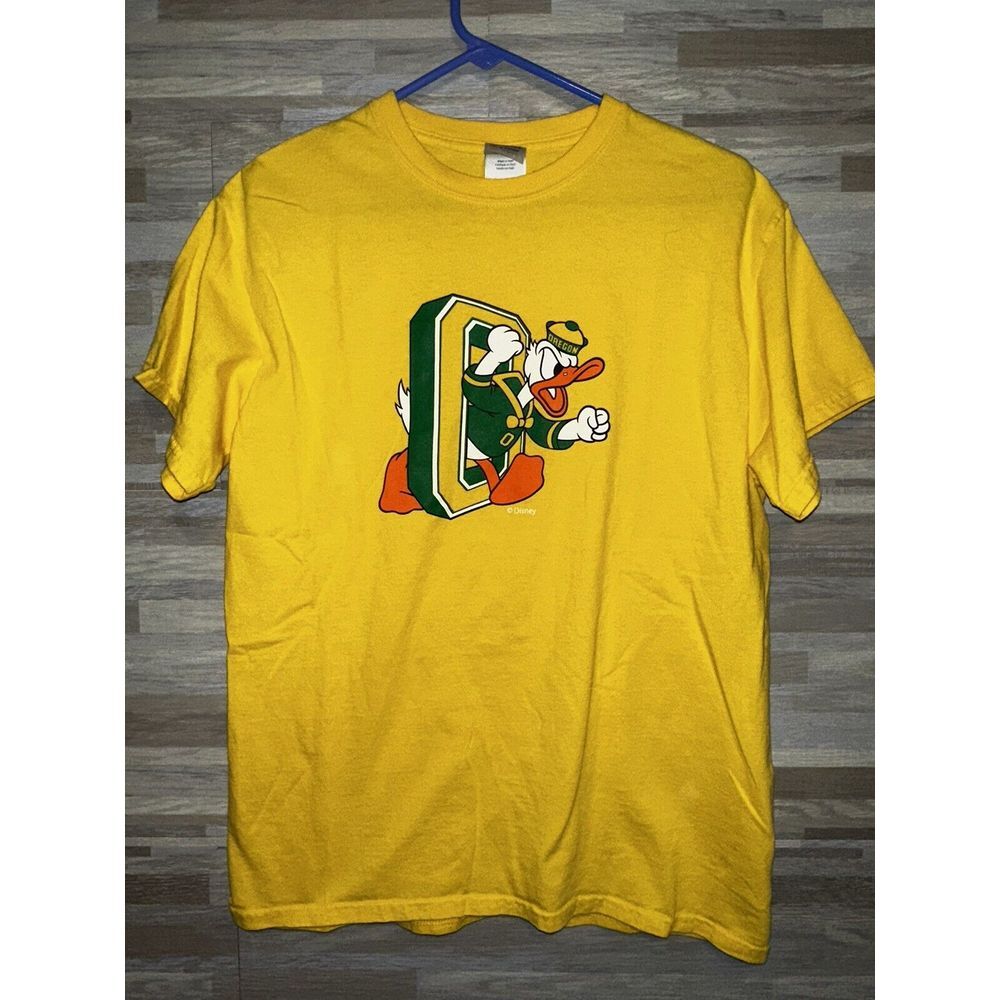Disney Donald Duck x Gildan Oregon Ducks Yellow Tee Size Medium #424